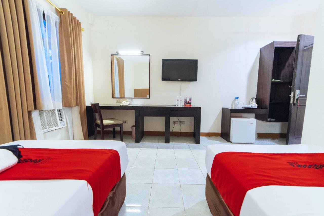 Hotel Reddoorz Premium @ The Ritz Garden Oases Davao Exterior foto