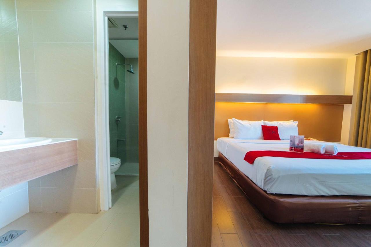 Hotel Reddoorz Premium @ The Ritz Garden Oases Davao Exterior foto