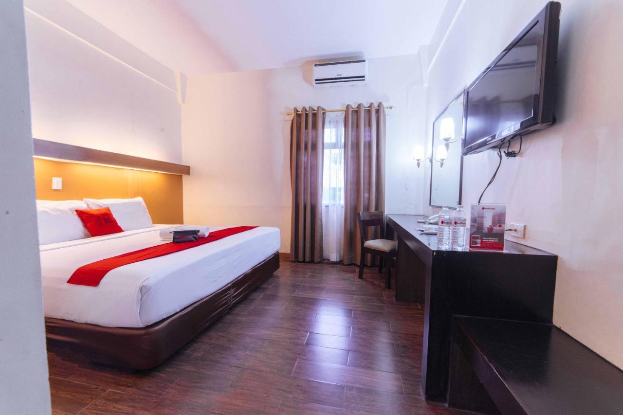 Hotel Reddoorz Premium @ The Ritz Garden Oases Davao Exterior foto